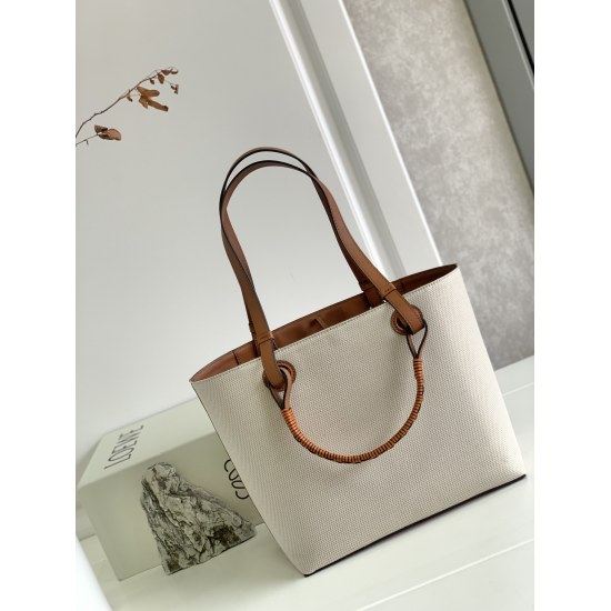 20240325 Original Order 1030 Special Grade 1150 Lo * we New Anagram Tote Printed Tote Bag can be paired with longer leather top handles or shorter hand woven handles * This version is made of leather and features a large contrasting Anagram embossing on t