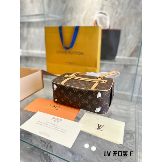 2023.10.1 P200LV 22ss Old Flower Show Style Toast Bag with Middle Ancient Openmouthed Smile Small Pure Leather Pair Handheld Shoulder Bag Size: 27 * 18 * 6CM, Complete Package with Official Website, Gift Lv Scarf