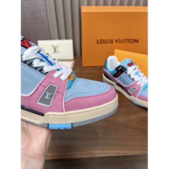 On November 17, 2024, LV Skate brand L family SKATE series 23ss new Tariner denim four leaf grass sports shoes skateboard shoes couple retro basketball shoes were purchased and developed. This LV Skate sports shoe made its debut on the autumn/winter 2023 