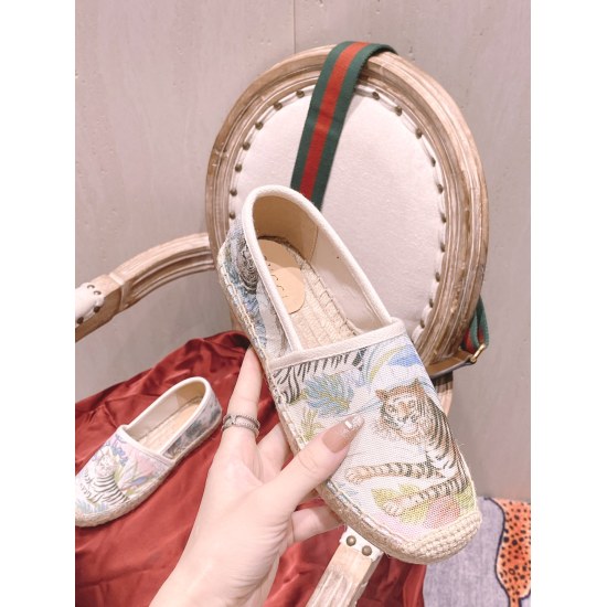 20240403 180gucci/Gucci 2022 Early Spring Rainbow Fisherman Shoes, as the brand's iconic symbol, constantly bring more novelty to individual items with innovative and unique identification elements. Each logo embodies the brand's unique historical heritag