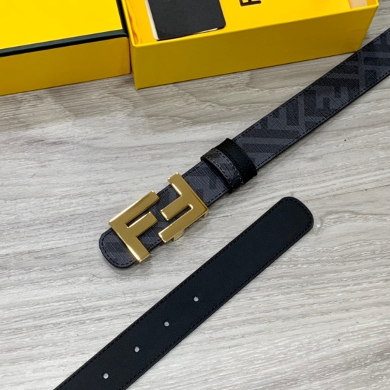 FENDI (Fendi) Full set packaging counter with the same width of 3.0CM, double loop front and back, belt with FF button buckle, black Cuoio Romano leather material, reverse fabric with tobacco gray and black FF pattern, black enamel metal finish, fashionab