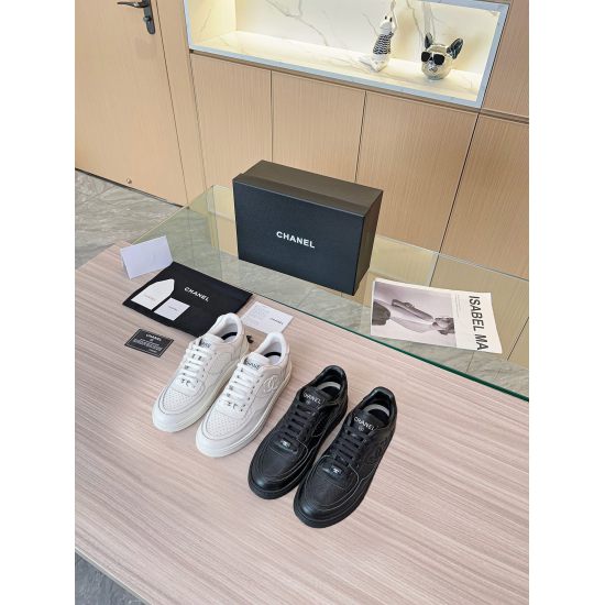 On January 5, 2024, 280 Chanel Chanel 23A, the latest full leather panda color scheme, small white shoes, casual sports shoes, skateboard shoes, original purchase, development, and sales of Xiaoxiang C's counter, another super hot selling product, beloved