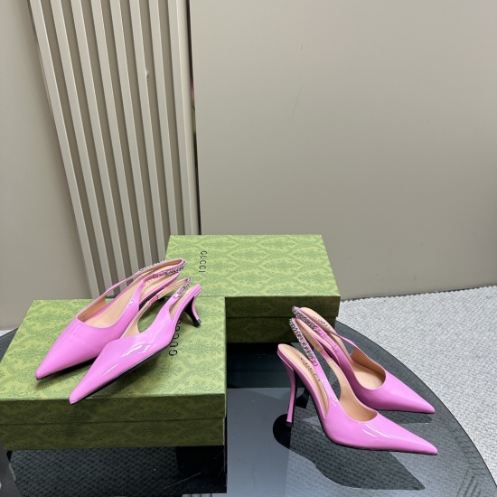 2023.12.19 Factory Price 320GUCC * 24S Spring/Summer New Product Pointed High Heel Sandals Fabric Made of Imported Lacquer Leather Advanced Dyed Sheepskin Inner Lining Italian Imported Genuine Leather Heel Height: 4.5cm and 10.5cm Size: 35-39 (40/41 Custo