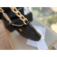 On October 13, 2023, 215 comes with a box size of 25 * 15cm. Xiaoxiangjia 23A tassel hobo underarm bag is not greasy! Unique and retro tassel hardware is extremely beautiful, with a full texture and a sense of sophistication, suitable for both sweetness a