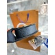 2023.10.1 P215lv Handheld Postman Bag with Curved Design and 20cm Folding Box Packaging