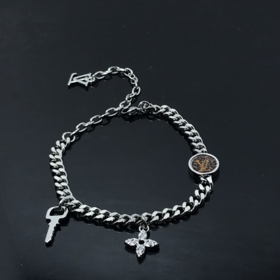 20240411 BAOPINZHIXIAOLV Bracelet New Product Three Flower Bracelet Number: CT220845540