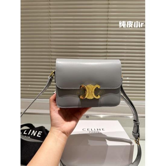 2023.10.30 P230 box (upgraded version) Size: 19cm (small) Celine Arc de Triomphe! Very high-end! Very advanced! Great for summer! ⚠️ Cowhide! Cowhide!