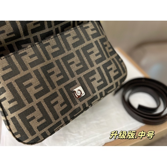 2023.10.26 210 box (upgraded version) size: 24 * 15cm (medium) fendi stick classic vintage large F with oil wax cowhide and two shoulder straps
