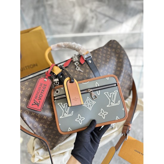 2023.10.1 LV Travel Bag P270 Super Cool LV Keepall Old Flower Travel Bag LVKeepall The most commonly used bag for business trips. This is a super cool bag that can be used as a fitness bag or a travel bag. The capacity is very touching and practical! Carr