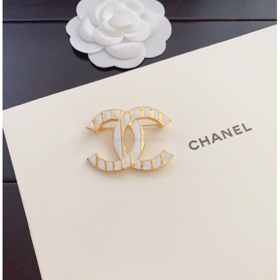 2023.07.23 ch * nel's latest white cc brooch with consistent Z brass material