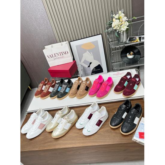 On November 17, 2024, the latest Valentino V family new casual, young, fashionable couple sports shoes are full of vitality and are not limited to age. They are very lightweight and comfortable to wear on the feet. The packaging counter is original, purch