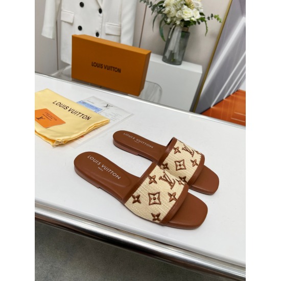 2024.01.05 Top purchasing LV women's spring/summer slipper counter with synchronized logo graphics and high-quality craftsmanship. Sole: original sole specially supplied by the factory, exclusive activity molding sole for super comfort. Original factory f