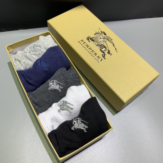 2024.01.22 BURBERRY Short Edition Shipping! The best-selling pure cotton product at the same counter on the official website is of high quality! Comfortable and breathable to wear in a box of 5 pairs