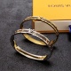On July 23, 2023, the new product is an original LV printed leather bracelet. The Louis Vuitton counter is made of consistent materials and is popular. The design is unique and retro and avant-garde. The 14K Precision Color Preservation Edition of the bra