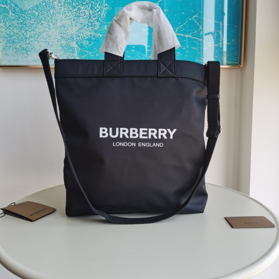 2024.03.09 Original Order P550 Burberry New Unisex Handbag, Unisex Shopping Bag, Practical Style Tote Bag, Made of ECONYL Material with Logo Decoration, Nylon Fabric. Handle with a top handle or carry with a detachable shoulder strap for easy hand release