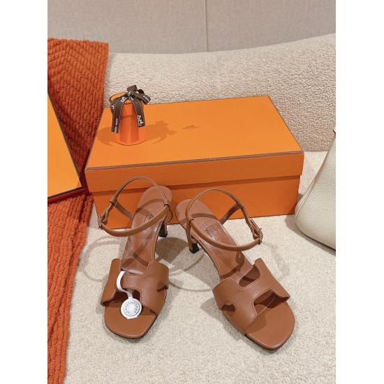 20240407 Factory price empty surface 350 diamond surface 370 Hermes Heden 80 sandal series - -- -- -- -- -- Fashion and versatile, super comfortable, every detail is done to the extreme. Original 1:1 exclusive private mold hardware diamond buckle/original