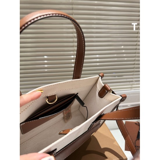 2023.11.17 P195 gift box ❤️  Burberry's new Tote bag, whether it's for daily travel, both male and female, is super popular for gaming. The capacity of this camera bag is large enough [Rose] to make many babies scream, super practical, and high-quality. I