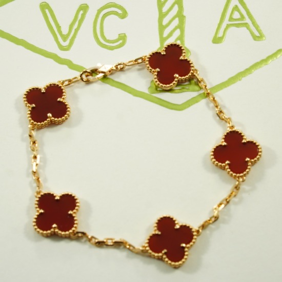 20240410 180 Batch High Version Van Cleef Arpels Red Shell Bracelet VCA Au750 Rose Gold Chain Real Shooting High end Original Edition Made of Pure Silver High Version Natural Stone Jewelry Family Van Cleef Arpels Five Flower Bracelets Five Four Leaf Clove