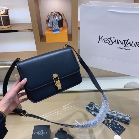 2023.10.18 P180 Saint Laurent Tofu Bun ‼️ The new Ysl Saint Laurent | YSL mailman bag has long become the favorite of celebrities/internet celebrities. This low-key yet super stylish bag is said to be a must-have for YSL girls. Elegant and noble, it has b