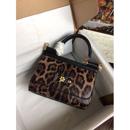 20240319 ╭ -- -- Batch 490 [Dolce Gabbana Dolce Gabbana] Imported Cowhide Earth Yellow Leopard Pattern System -- -- -- -- Every Display Has Heat and Glow ✨ The highlights always make people love them, regardless of their hands. The color is always outstan