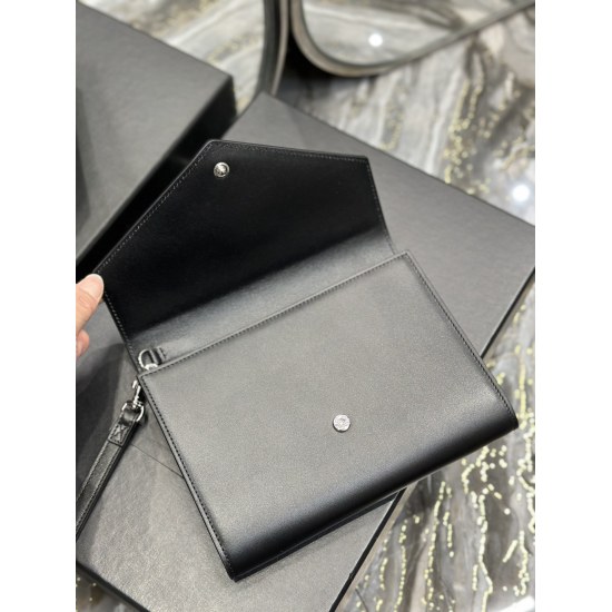 20231128 batch: 480 [NEW] new colors_ MONOGRAM_ Black plain cowhide hot diamond technology with detachable wrist strap, unique hot diamond technology, 100% imported calf leather, satin lining, and flat pocket inside the bag! A must-have item for going out