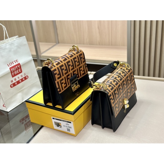2023.10.26 215 Box Size: 25.19cm 22.17cm Fendi KAN u is a new product launched by Fendi this year. Pair it with any outfit and it will instantly set you apart.