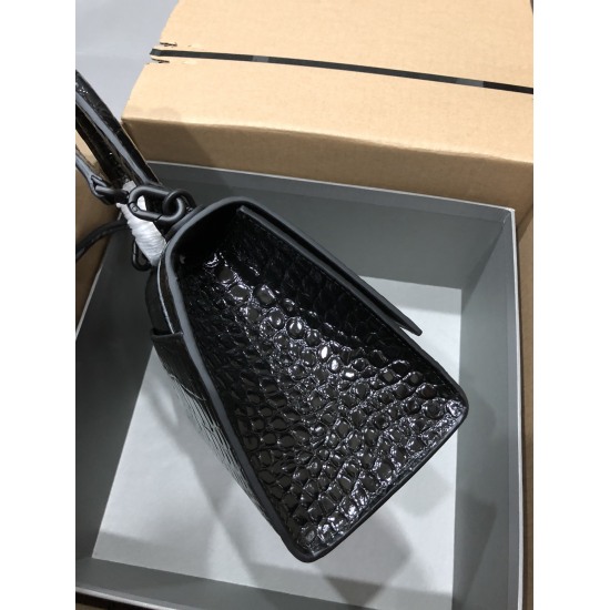 Batch 650 Balenciaga from Balenciaga in 20240324. Italian imported explosive pattern top layer cowhide tassel style small black nail (large bottom length 38cm * 24cm * 12cm) (medium bottom length 30cm * 19cm * 11cm/) (mini bottom length 23cm * 15cm * 117c