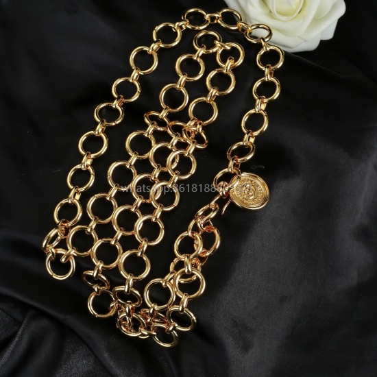 On July 23, 2023, Xiaoxiang Chanel's new product, the antique series waist chain, is available for purchase on a one-to-one basis. The quality of the Chanel goose series is classic, with a cc logo style that is high-end, versatile, and has a sense of luxu