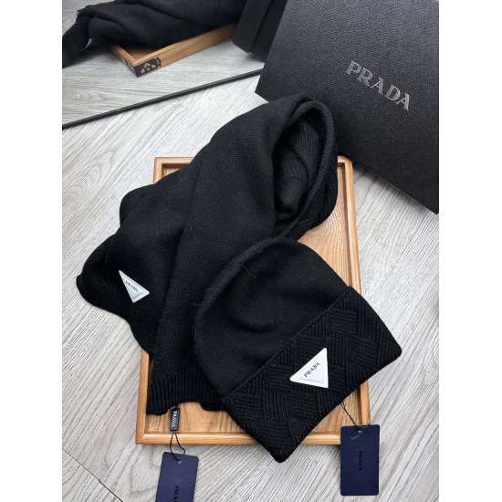 2023.10.02 120. Prada. [Wool Set Hat] Classic Set Hat! Hat ➕ Scarf! Warm and super comfortable~Winter Little Sister's Age Reducing Tool Oh~This winter, you just need such a set of hats~It's both warm and fashionable! Unisex! Can be made for couples! The a