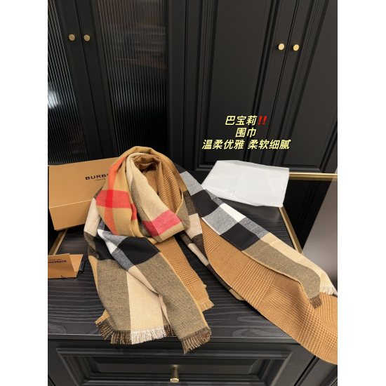 2023.11.17 P150 folding box ⚠️ A rare classic plaid of a 200.70 Burberry scarf, this plaid really looks good every year, and this year it is a representative of retro fashion, super soft and skin friendly, thin but very warm. Exquisite patterns, those tha
