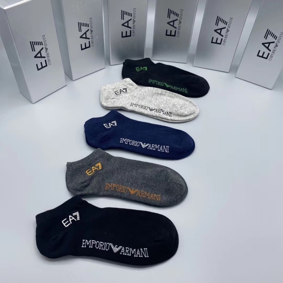 2024.01.22 EMPORIO ARMANl New Short Socks Business Socks Market Top Quality [Proud] [Strong] Sweat-absorbing, Antibacterial, Breathable, and Odor Resistant [Proud] Owning [Proud] Comfortable [First Batch Shipped One Box, 5 Pairs, One Hand Source