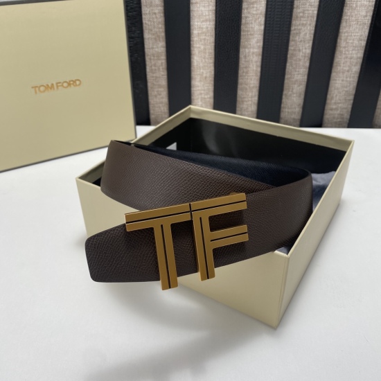 20231004 Tom Ford's latest popular online double sided cowhide belt with original box counter synchronous 3.8 wide new model has been launched. The original cowhide, paired with steel buckles, is elegant and easy to use. Thank you for reprinting.