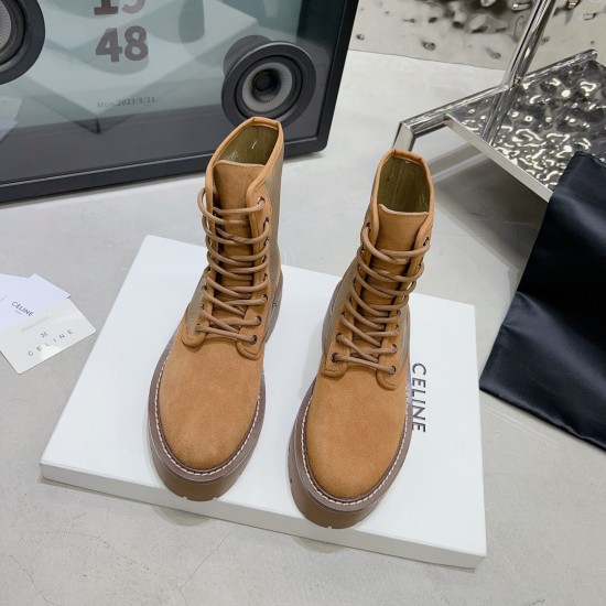 2024.01.05 280 Celine 2023SS Summer New Boot Series Handsome Neutral Style Series Martin Boots Invincible Slim Classic Triumphal Arch Leather Logo, with a letter logo on the heel and a small thick sole that increases the height and slims down, making it a