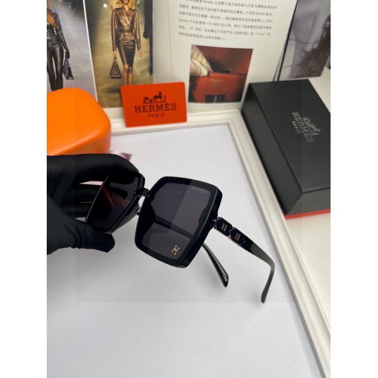 20240413: 80. New H Herm è s Women's Original Polarized Sunglasses TR Frame: Imported Polaroid HD Polarized Lens. Large frame fashionable sunglasses with high-end leg design, absolutely good quality and excellent effect. Get Value (Number: 5017)