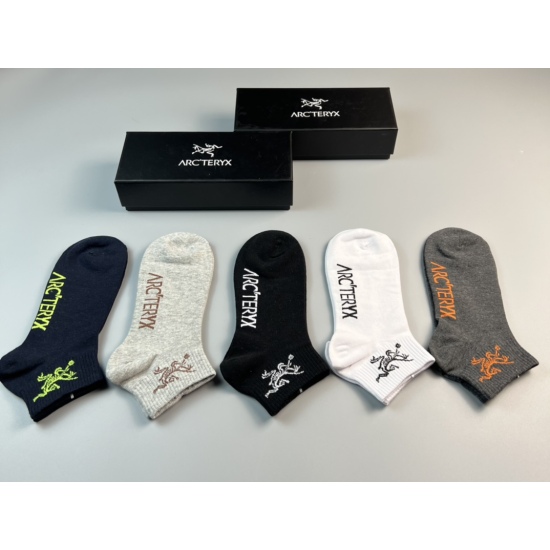 2024.01.22 ARCTERYX (Archaeopteryx) Spring 2023 New and Popular, Made of Pure Cotton Quality, Comfortable and Breathable, Comes in a Box of 5 Pairs