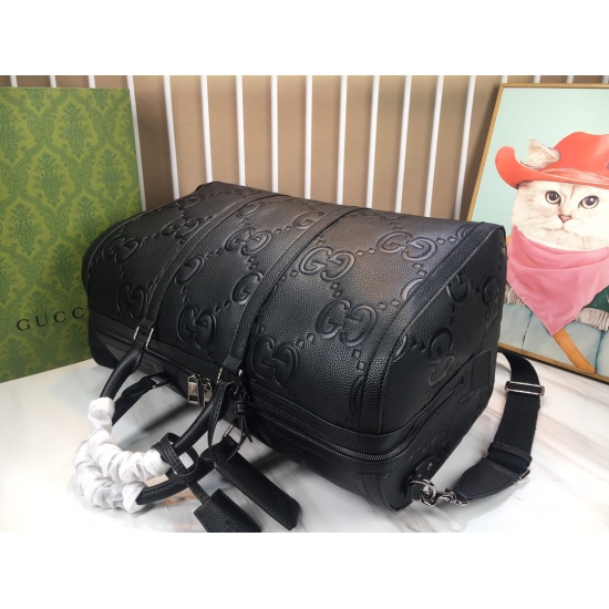 July 20, 2023, Gucci Super Double G Small Travel Bag. The super double G pattern is presented in an oversized and eye-catching manner, creating a long-lasting brand identity charm. This small travel bag showcases its charm with a full black super double G
