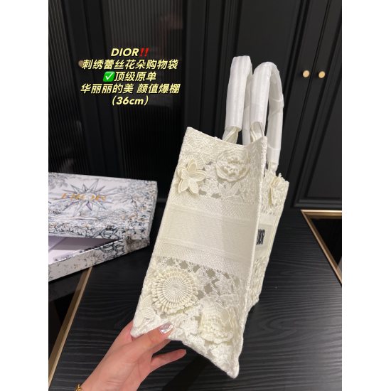 2023.10.07 Large P345 ⚠️ Size 41.34 Medium P340 ⚠️ Size 36.28 Small P325 ⚠️ Size 26.21 Dior Embroidered Lace Flower Shopping Bag ✅ Top Original Super Classic Series cool and cute Perfect Beauty Fashion Versatile Cute and Charming Girl Is You