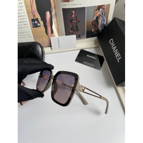 20240413: 80. New CHANEL Chanel Original Quality Women's Polarized Sunglasses TR90 Material: Imported Polaroid HD Polarized Lens. Released synchronously on the official website, fashionable and stylish, a must-have for travel, earning 5120 yuan when purch