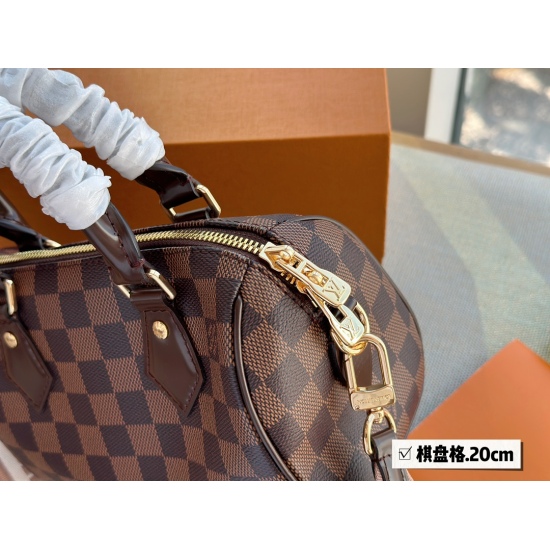 2023.10.1 325 box size: 20 * 14cmL Home Speed20 I really like this size! Original woven shoulder straps! No matter what clothes you wear, don't hesitate! Take it anywhere! Search Lv speed20