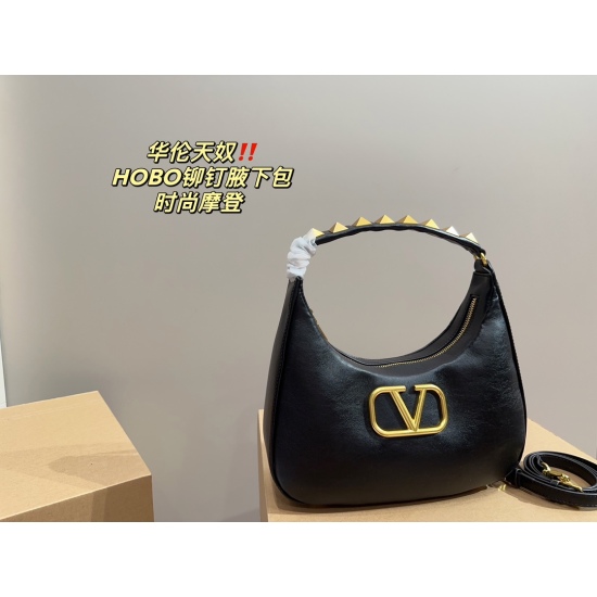 2023.11.10 P215 box matching ⚠️ Size 30.15 Valentino HOBO Riveted Underarm Bag to Meet All Daily Needs, Convenient to Travel, Full of Fashion