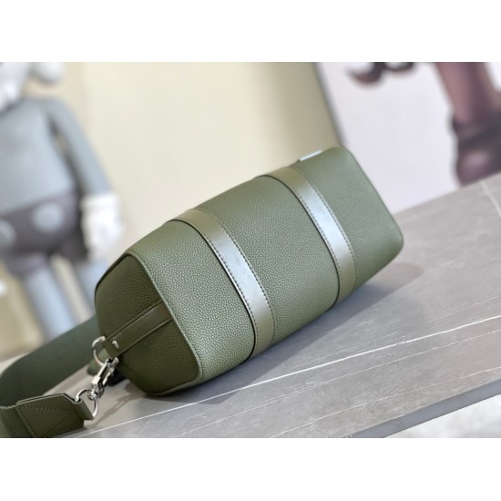 20231125 700 Exclusive Background Top of the line Original M21438 Ginger M21437 Khaki Green M59255 grams This City Keepall handbag features LV Aerogram cow leather with delicate textures to showcase a handsome style. The metal LV logo, leather plaques, an
