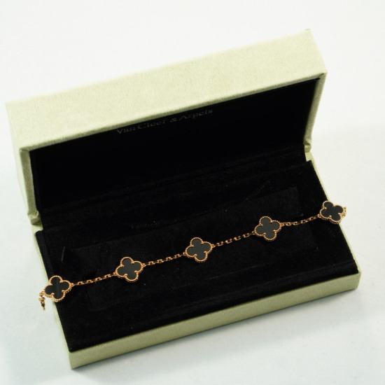 20240410 180 batch high version Van Cleef Arpels Black Agate Bracelet VCA Au750 Rose Gold Chain Real Shooting High end Original Edition Made of Pure Silver High version Natural Stone Jewelry Family Van Cleef Arpels Five Flower Bracelets Five Four Leaf Clo