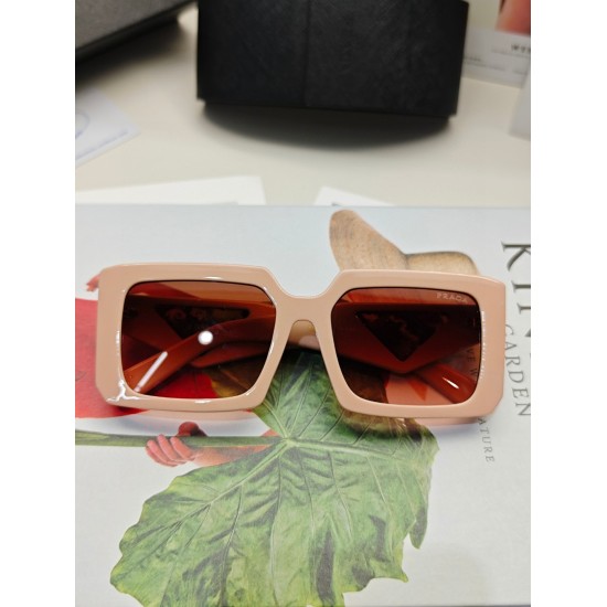 20240413 P85 PRADA Prada Large Frame Sunglasses and Sunglasses Classic Box Design, No Choice of Face Shape, Whether Paired with a Coat or Dress, Very Elegant. Polarized Lenses Prevent UV 5 Colors