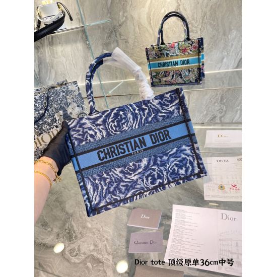 2023.10.07 p315 Medium Dior Book Tote is an original work signed by Christian Dior Art Director Maria Grazia Chiuri and has now become a classic of the brand. Designed specifically to accommodate all your daily necessities, it is embroidered with a rose c