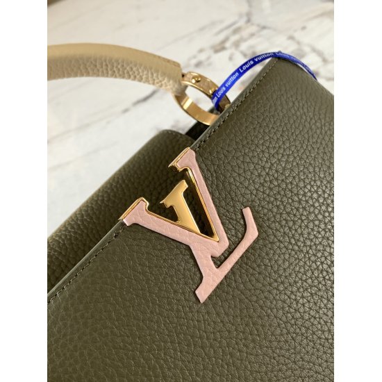 20231125 P1300 [Premium Original Leather M59653 Olive Green with Rice Platinum Buckle] This Capuchines BB handbag showcases its modern style with Taurillon leather, and its leather woven chain can be easily removed or adjusted, allowing for easy switching
