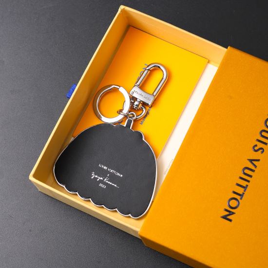 2023.07.11  New Product ❗ M01101 LV Yayoi Kusama pumpkin key chain pendant in three colors ☀ Louis Vuitton LV Yayoi Kusama pumpkin key chain pendant ☀ The original logo is indeed exquisite and the texture is really great 91 11