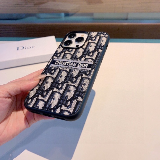 20240401 60 ✨ New product launch ✨ Dior Embroidered Fabric Full Package Phone Case Model: In order to avoid error models, please open this phone to check the model displayed in the phone settings ⚠️⚠️⚠️ IPhone15pro Max (6.7) iPhone15pro (6.2) iPhone15 (6.