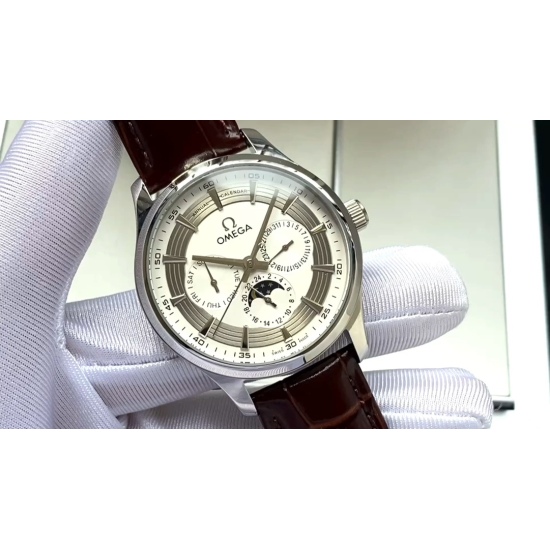 20240408 520. Butterfly Fly Upgraded Multifunctional Model adopts a multifunctional 3836 movement with guaranteed quality. The side of the shell is selected with exquisite drawing technology, which has been imitated and recognized. Picture movement [Class