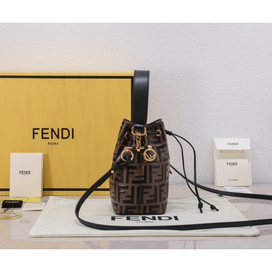 2024/03/07 P610 only produces Baiyun stall quality ❌ Refusing to take regular goods, Italian original leather, leather has its own fragrance, please recognize ✅    ［ FENDI: Same style MON TRSOR bucket bag at the counter, same style as many celebrities ❤ D
