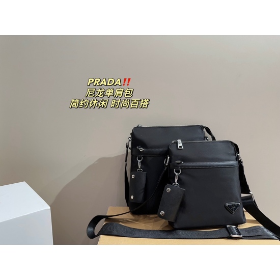 2023.11.06 Large P160 ⚠️ Size 25.27 Small P155 ⚠️ Size 20.24 Prada PRADA nylon shoulder bag material is durable and wear-resistant, with a simple design. The bag is lightweight and easy to use for daily use. The black evergreen style has a cool upper body